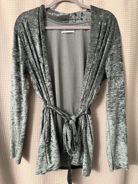Urban Outfitters Crushed Velvet Open Cardigan in Sage Green